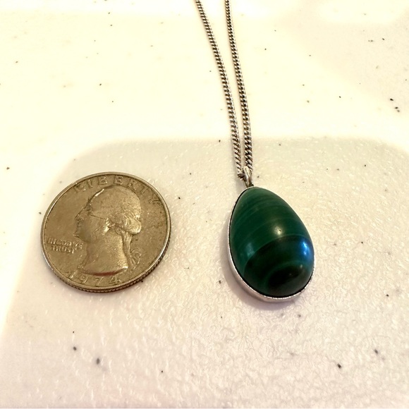 Sterling silver malachite pendant teardrop shape on a Sterling .925 chain - Picture 9 of 14